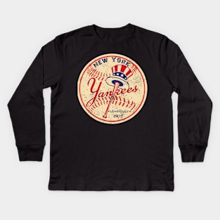 new york yankees Kids Long Sleeve T-Shirt